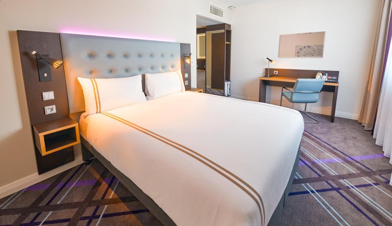 Hotel Premier Congresshalle 3*